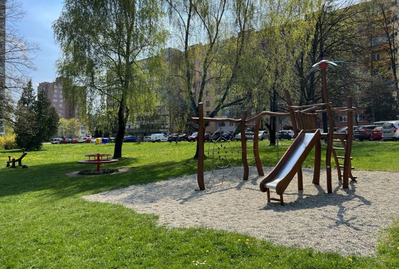 Dětské hřiště (ul. Zdeňka Štěpánka) v Ostravě-Porubě